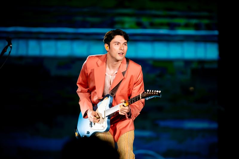 鳳小岳表演獲好評。（圖／年代電視提供）