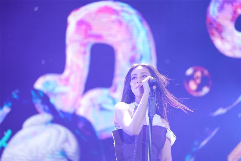 台中跨年告五人擔任開場演出