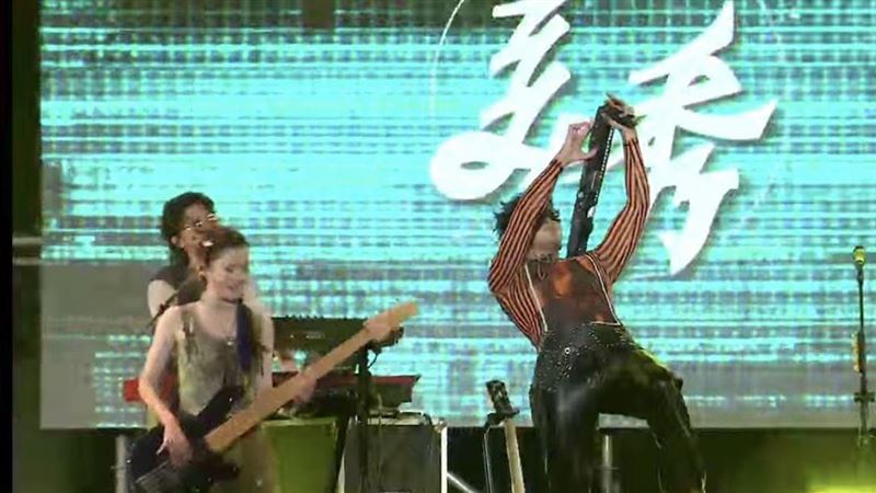 全場尖叫！美秀集團倒數嗨喊「大跳沒！」