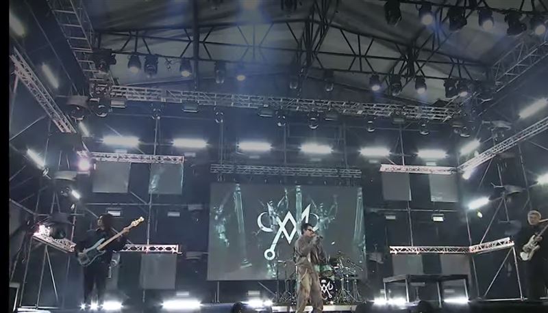 粉絲紛紛表示：「Marz23太炸了，完全不想走！」。（圖／翻攝自台中麗寶跨年｜三立新聞網 YT）