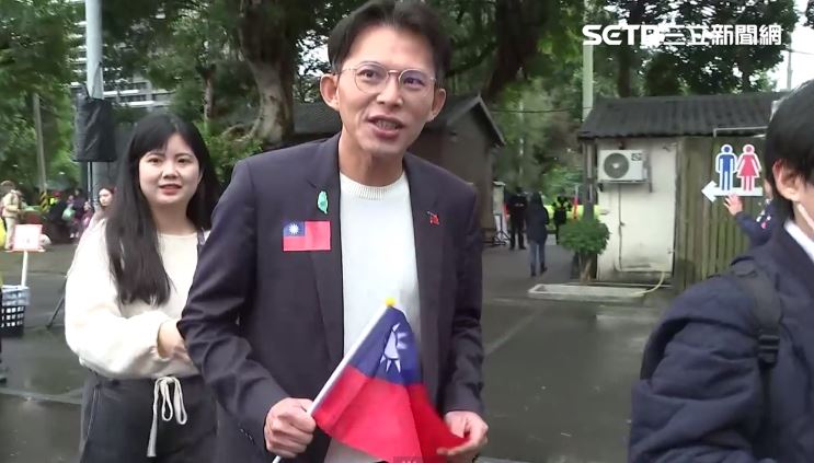 黃國昌出席新北市元旦升旗活動，嗆賴清德要不要針對大罷免道歉（圖／翻攝畫面）