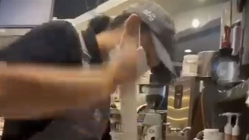 1111人力銀行總經理張篆楷表示,手搖飲店工作提供了高強度的壓力測試