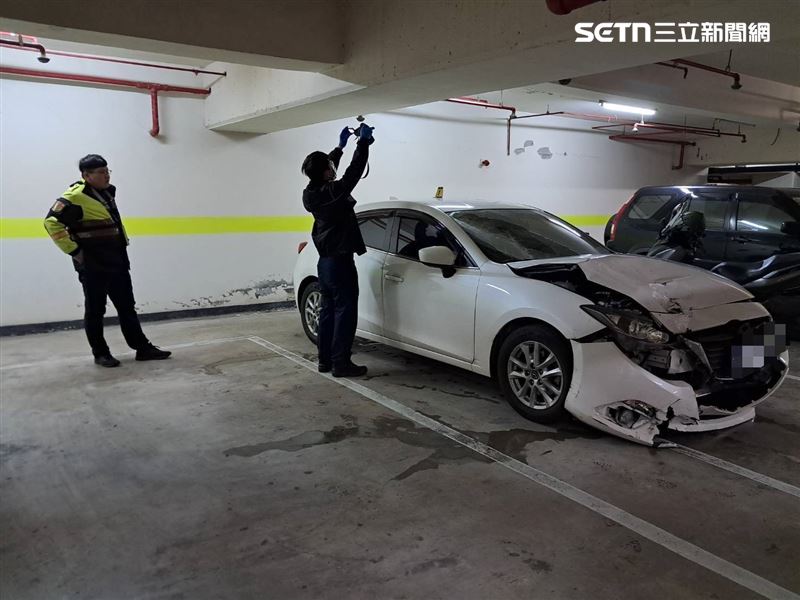警方在新民街社區停車場發現肇事車輛。（圖／翻攝畫面）