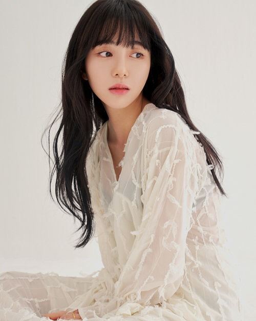 南韓女團AOA前成員權珉娥。（圖／翻攝自IG @new.kma）