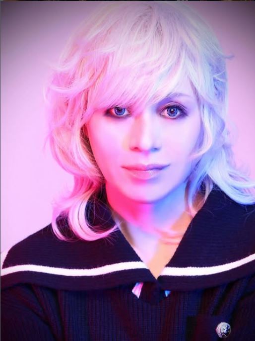 視覺搖滾樂隊SHAZNA主唱IZAM在社群平台X宣布離婚，表示跟前妻的關係將轉為摯友般繼續相互合作。（圖／翻攝自IG @izam_official_）