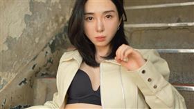 南韓女團AOA前成員權珉娥發文揭開童年陰影。（圖／翻攝自IG @new.kma）