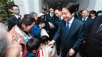 元旦與民眾親切互動　總統被喊：清德阿公