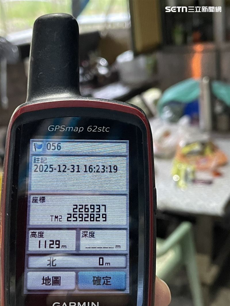 林保署獲報後，緊急架設紅外線自動相機監測，並發放熊鈴及防熊噴霧給當地民眾作為防身裝備。（圖／林保署嘉義分署提供）