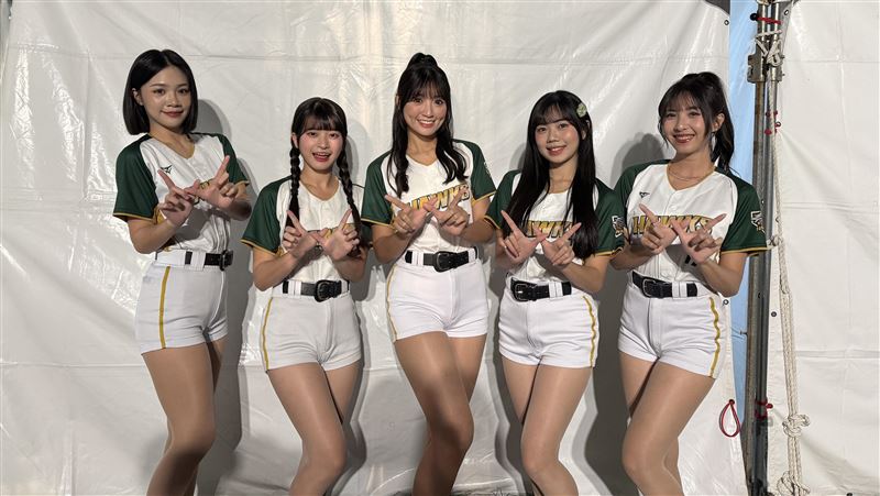 台鋼啦啦隊Wing Stars參加跨年晚會。（圖／桂田文創提供）