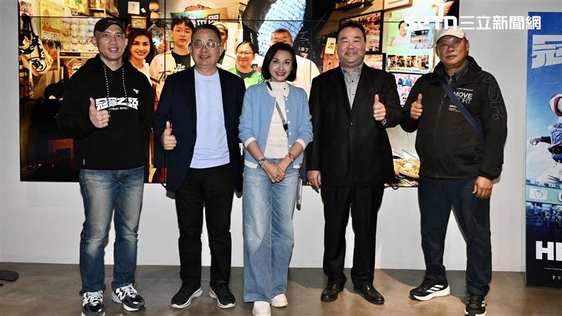 包場《冠軍之路》 全壘打王現身挺邱議瑩