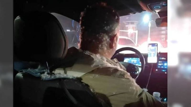 男乘客一上車羽絨服突「爆炸」網笑歪