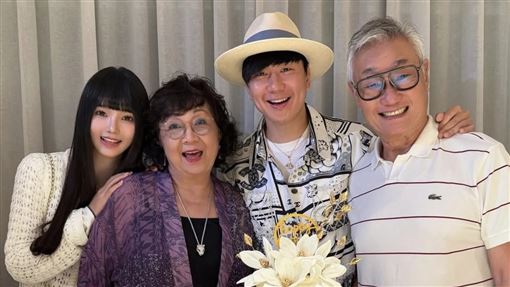 林俊傑現蹤台北市！豪車接送「準天王嫂」