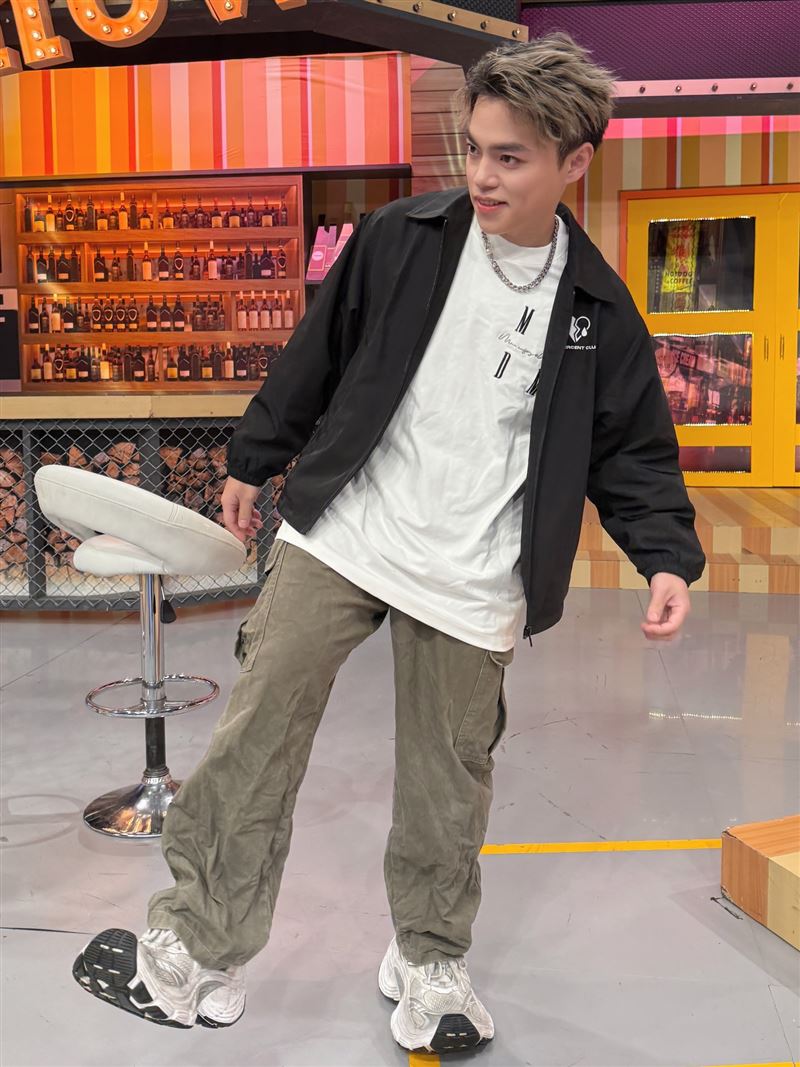 海產夢想是希望未來能入圍金鐘獎。（圖／翻攝自臉書）