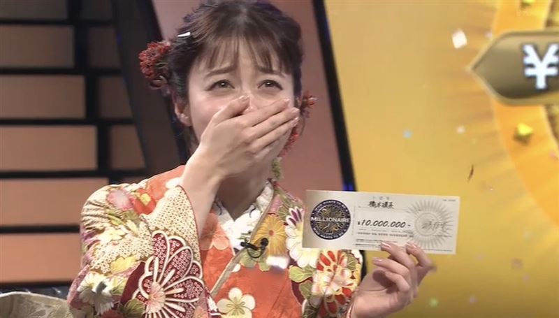 橋本環奈奪下1000萬的一霎那嚇到瞪大眼睛不敢相信。(圖/翻攝自X)