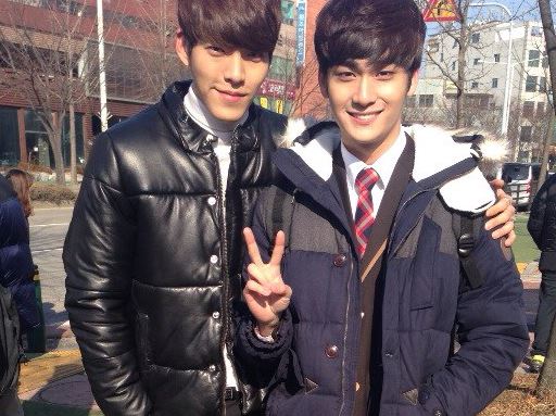 金宇彬(左)、趙潤宇合作過《繼承者們》。(圖/翻攝自X)