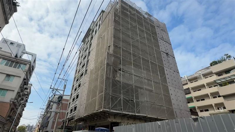 台中診所工地意外！66歲男墜落頭重創命危