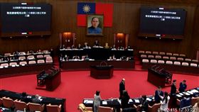 立法院會三讀修正通過衛星廣播電視法部分條文（圖／翻攝畫面）