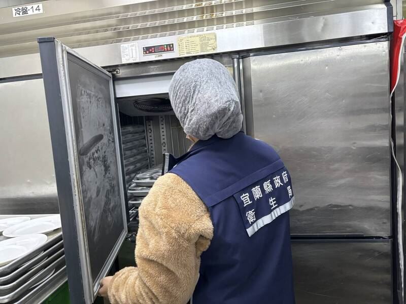 宜蘭縣衛生局今（2日）前往晶英酒店稽查。（圖／宜蘭縣衛生局提供）