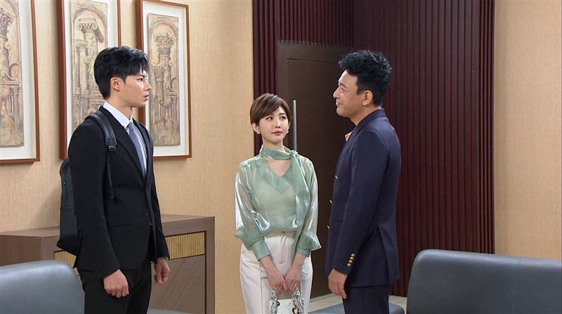 胡鴻達與羅子惟再度合作，並首次與王晴對戲，對兩位年輕演員的敬業態度給予高度肯定。（圖／民視提供）