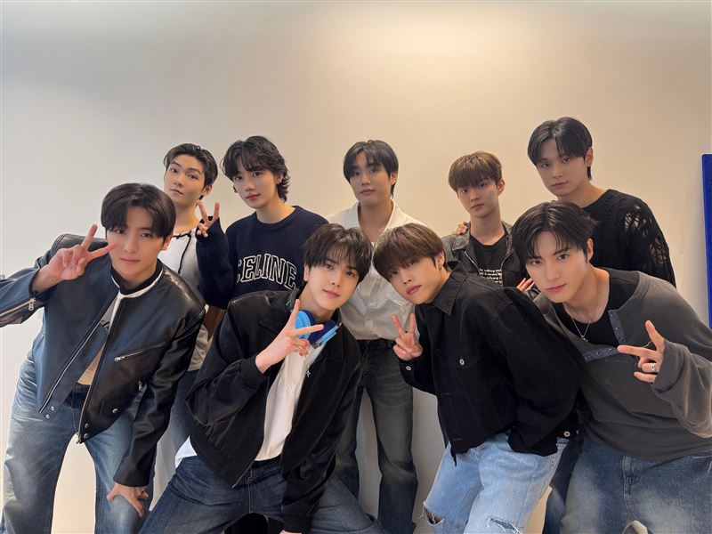 男團THE BOYZ遭公司欠薪韓幣10億元。(圖/翻攝自X)