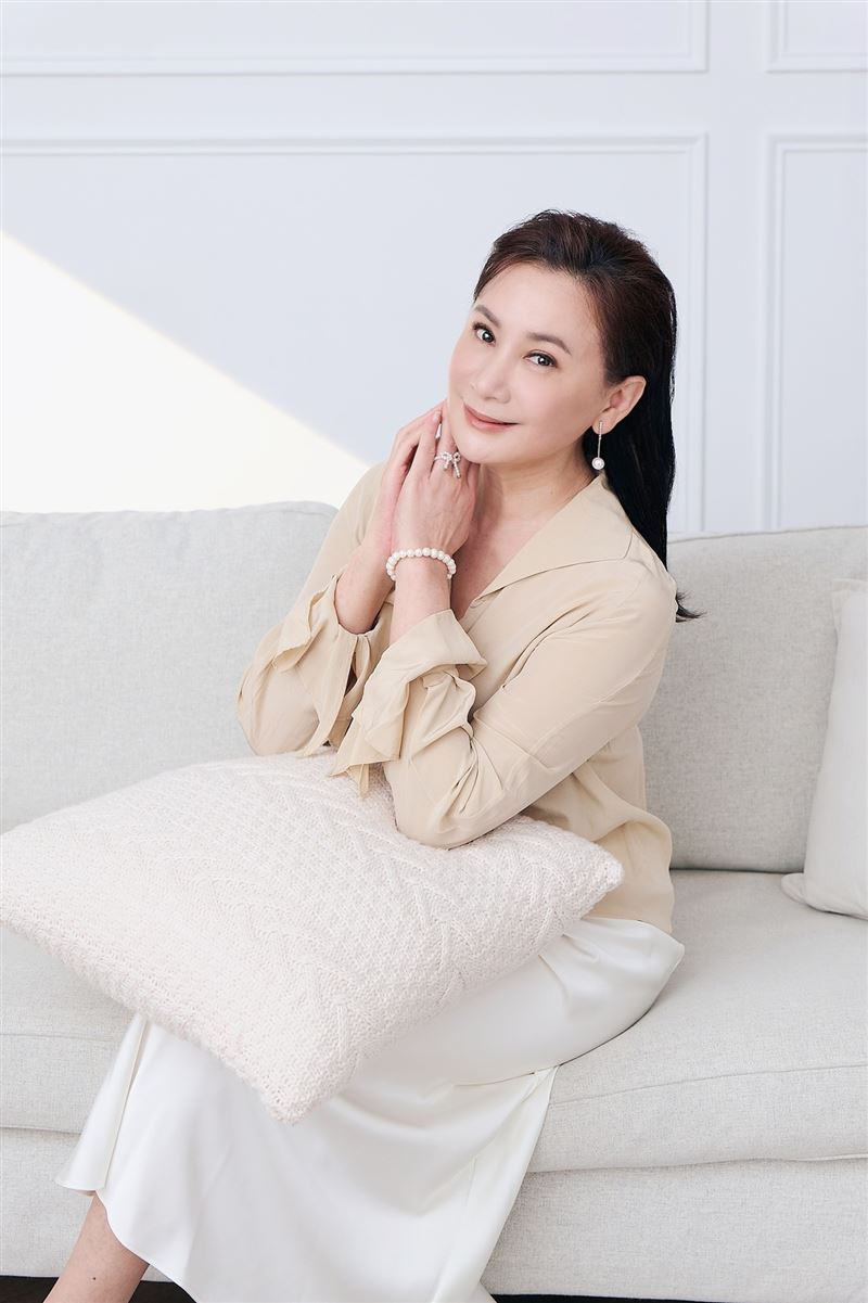 陳亞蘭確定參加大港開唱演出，合體血肉果汁機。（圖／出日音樂提供）