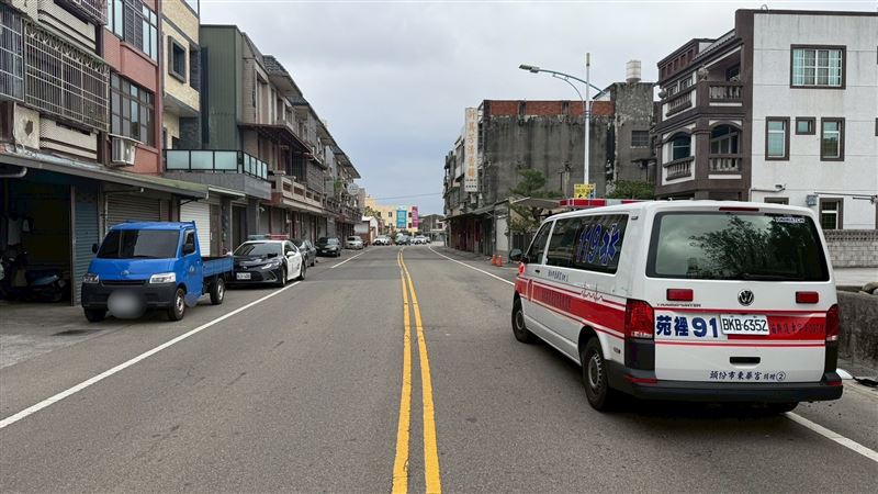 79歲婦人搭丈夫的車從彰化到苗栗準備推拿，沒想到過馬路時竟被酒駕男子撞飛，不幸身亡。(圖／翻攝畫面)