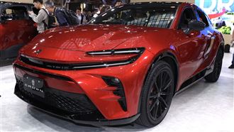 跑旅也能很優雅　CROWN SPORT成車展焦點