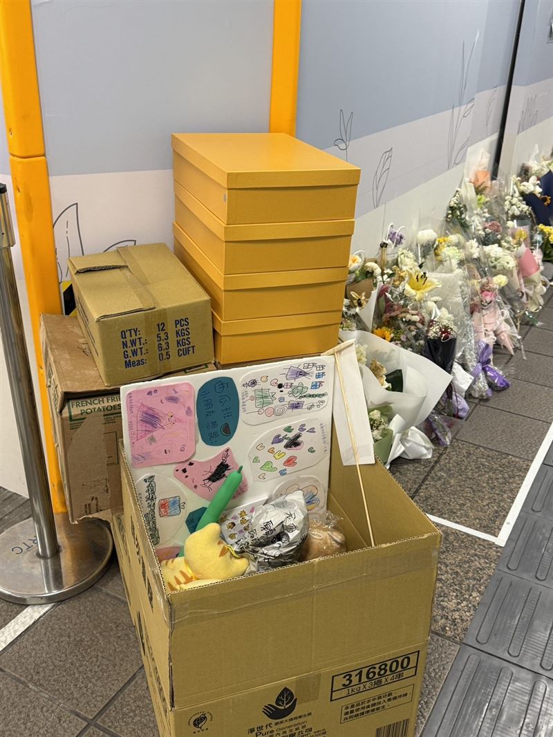 設於捷運臺北車站B1的悼念牆，已完成階段性任務。（圖／臺北大眾捷運股份有限公司提供）