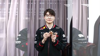 Faker獲頒韓國青龍勳章　電競史上第一人