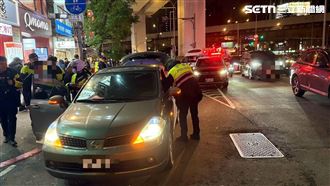 新北「裸女」當街跳車嚇壞路人　真相曝光