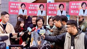 民進黨新北市長參選人蘇巧慧赴永和永安市場掃街（圖／蘇巧慧辦公室提供） 