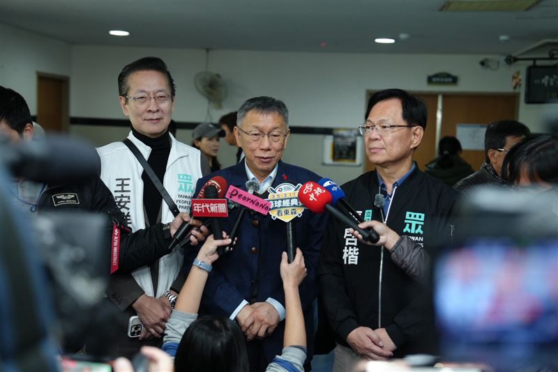 柯文哲出席「阿北回嘉小草座談」活動。（圖／民眾黨提供）