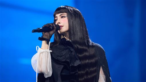 她朝聖蔡依林演唱會洩難忘體驗：被噴口水