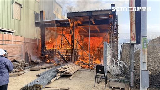 新／新建案「火燒裸鋼筋」1人五官燙破了