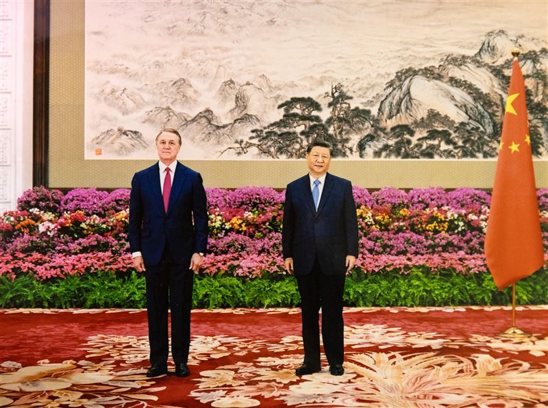 龐德偉於去年8月向中國領導人習近平遞交大使到任國書。（圖／翻攝自X平台 @USAmbChina）