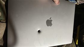 烏克蘭,蘋果,筆電,防彈（圖／翻攝自《Ｘ》@lanevychs）