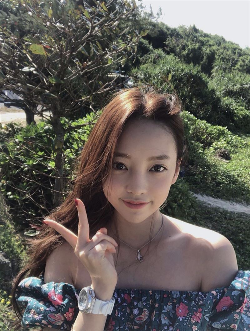 具荷拉於2019年辭世後，其生母依法主張繼承遺產，引發社會高度關注。（圖／翻攝自具荷拉IG）