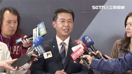 出奇招！許智傑開金嗓唱「滅火器」歌曲