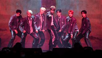 NEXZ秀肌肉　翻跳Stray Kids神曲粉絲暴動