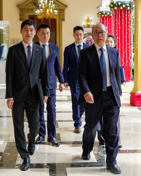 中國代表團前腳剛走，美軍立刻空襲委內瑞拉首都逮捕馬杜洛夫婦，十分不給中國面子。（圖取自facebook.com/NicolasMaduro）