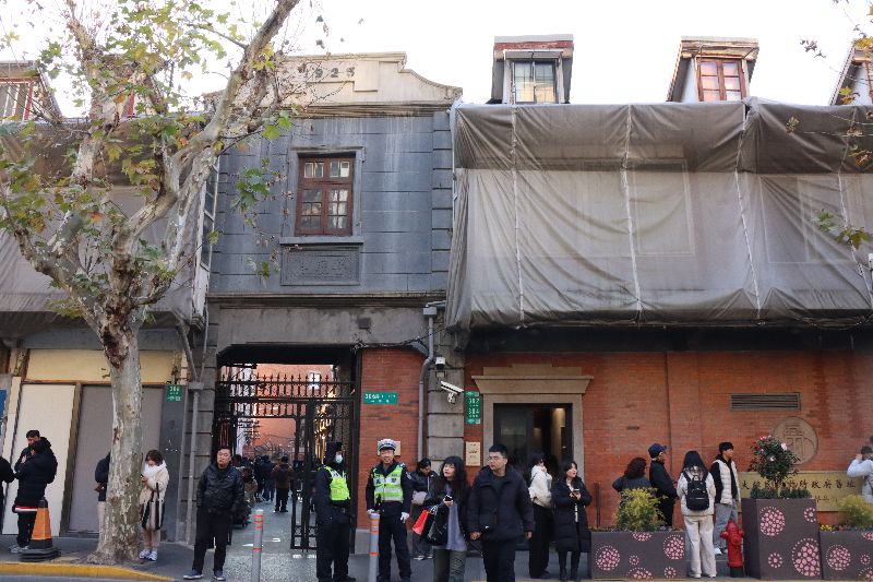 韓國總統李在明4日到中國訪問，7日將到上海的大韓民國臨時政府舊址參觀。這裡也是許多韓國遊客訪滬時的打卡聖地。適逢新年假期，此地遊客不少，也有警力維持