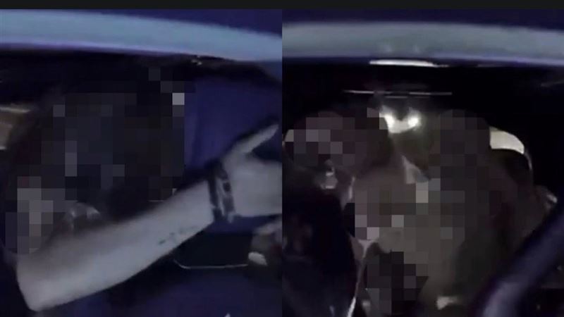 這對俄羅斯情侶直接在後座上演「活春宮」情侶脫光，全身赤裸忘情激戰。（圖／翻攝自Phuket Times臉書）