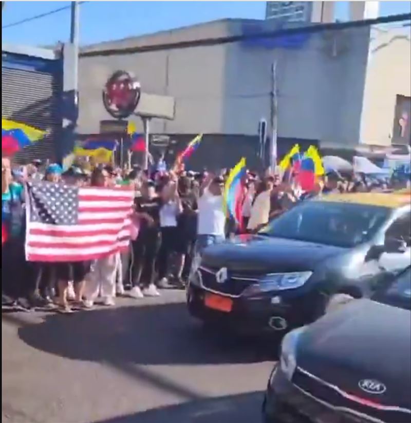 委內瑞拉民眾對川普行動多數保持樂觀，並開心馬杜洛政權結束，期待經濟困窘情況能翻轉。（圖／翻攝自X平台 @ReviewsPossum）