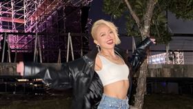 戴愛玲跨年吃葡萄。（圖／翻攝自IG @_princess.ai）