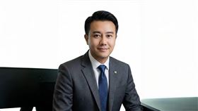 分析師周經翔認為，與其道德評價，不如冷靜拆解：在新油價常態下，在國防預算長期上升的趨勢中，誰握有真正不可替代的技術與零組件，就能在這場「重油戰爭」背後，為自己的資產組合找到更有紀律的進攻與防守位置。（圖／周經翔提供）