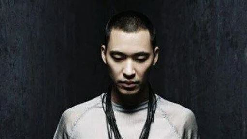 台北街頭捕獲黃立行！背狗畫面曝光