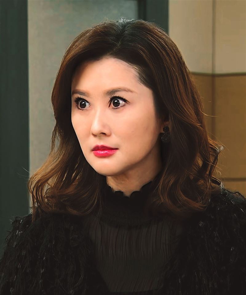 陳珮騏眼神全是戲。（圖／翻攝自陳珮騏臉書）