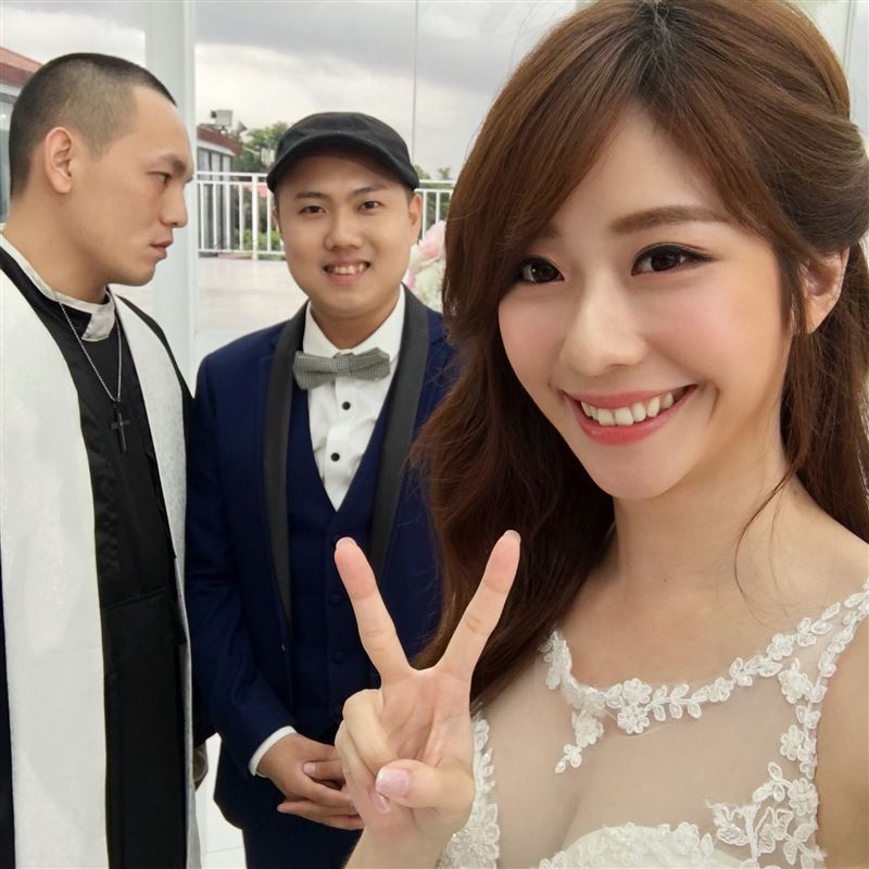 郭書瑤曝春風（左）喜歡好姐妹張景嵐（右）！（圖／menomeno X 人類圖畫館提供）