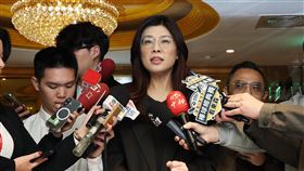 鄭麗文回應綠委提案修兩岸關係條例民進黨立委林宜瑾提案修正兩岸人民關係條例，擬刪除「國家統一前」以及「地區」。國民黨主席鄭麗文4日說，台獨已淪為民進黨政客的遮羞布，她想知道總統賴清德的態度，究竟是林宜瑾想挽回政治生命，還是賴總統私下授意玩兩手。中央社記者郭日曉攝　115年1月4日