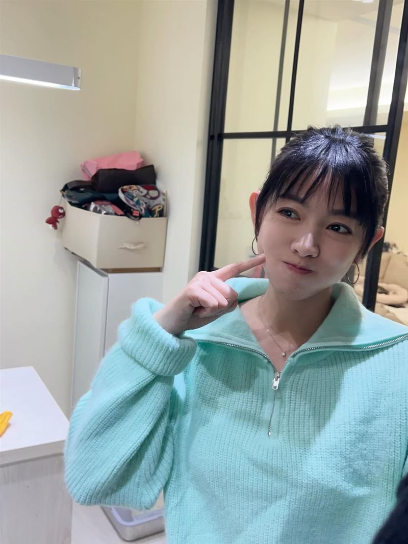 米可白發文透露自己將在二月份做手術。(圖/翻攝自IG @mimi00419)